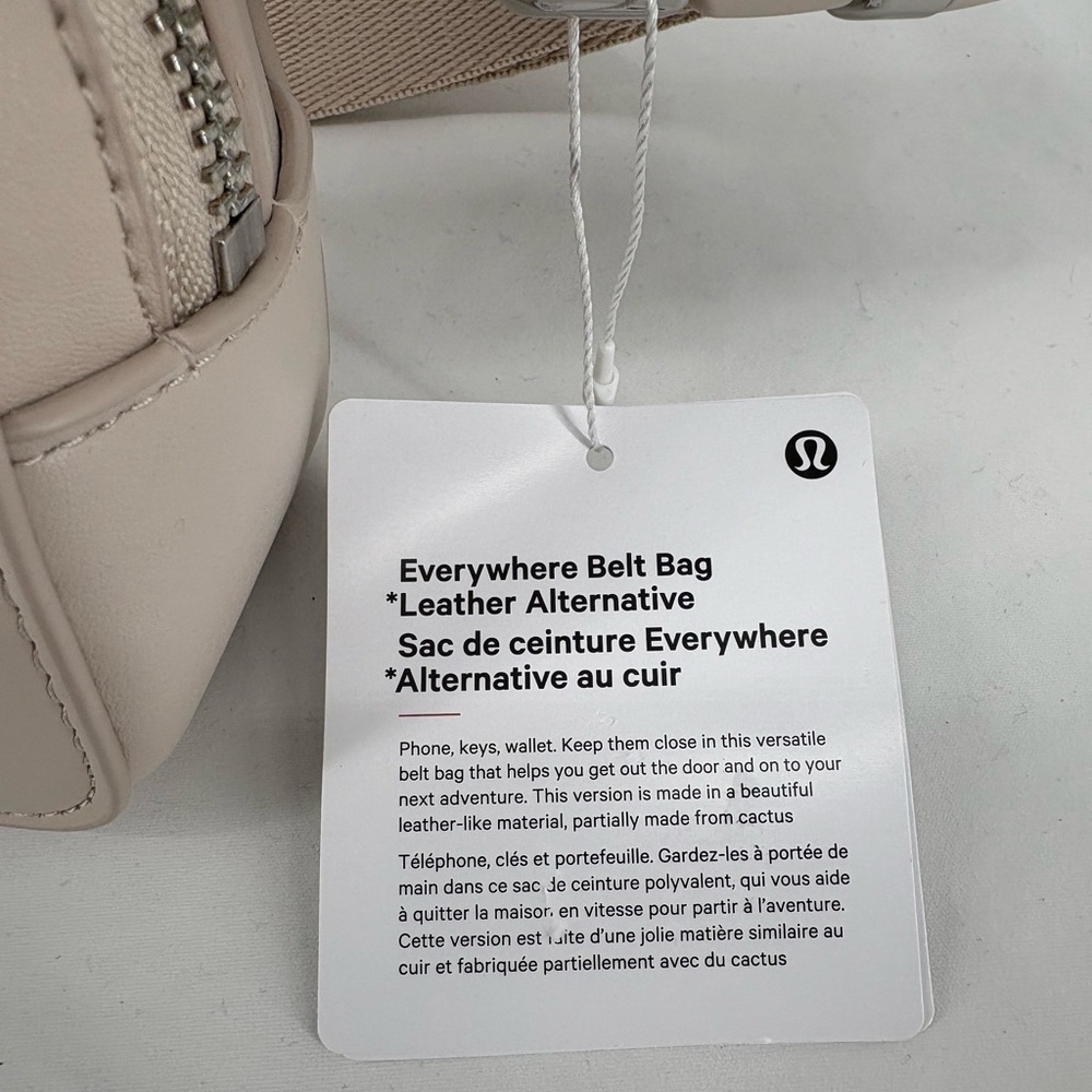 Lululemon Everywhere Belt Bag 1L
Leather Alternative - Picture 8 of 8